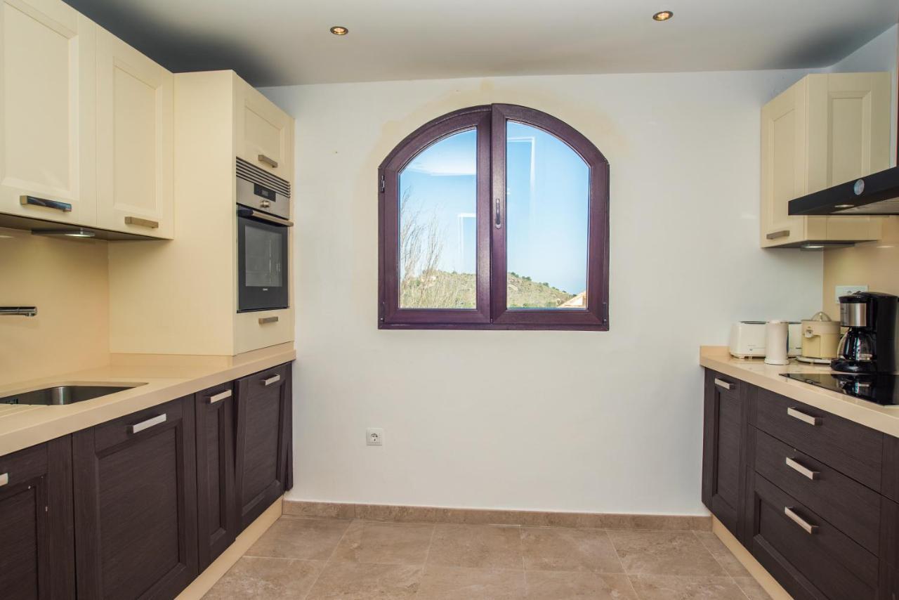 Luxurioese Und Grossraeumige Villa Mit Community Pool, Sicht Auf Das Mittelmeer Sowie Dem Mar Menor, La Manga Club Atamaria Luaran gambar